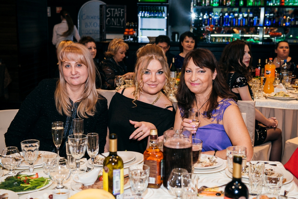 Апатова Алина Борисовна: директор офиса 